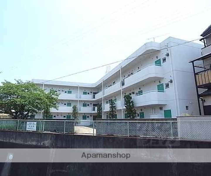 ポプラハイツ311の外観