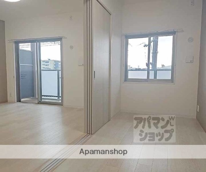 PLUM OWL IIの内装