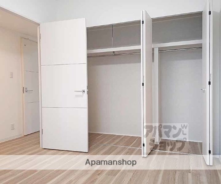 PLUM OWL IIの居間