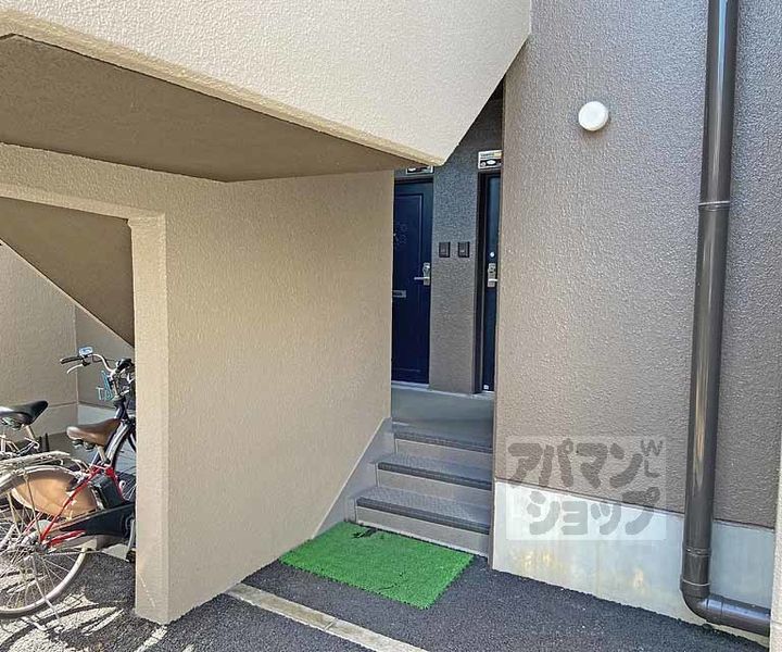 コーポラス桂206の外観