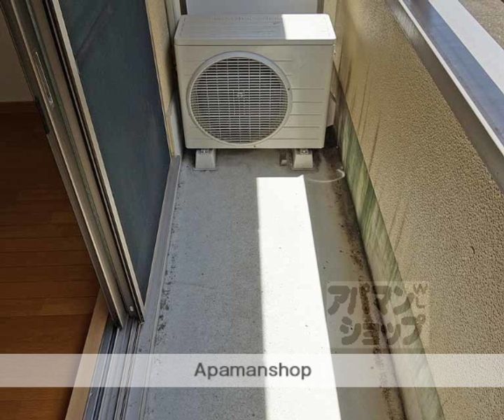 グラン上桂106の内装