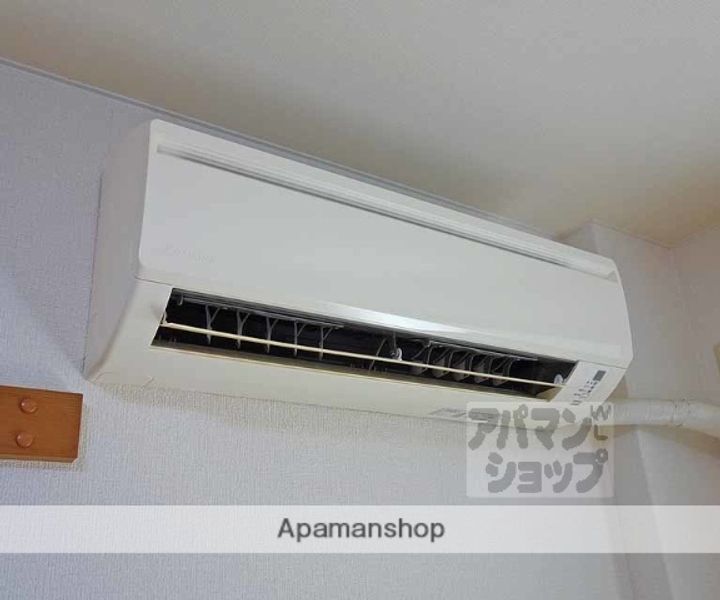 グラン上桂106の内装