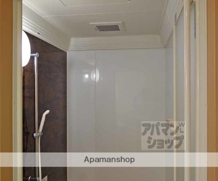 グラン上桂106の内装