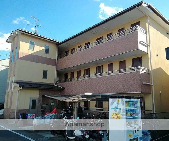 グラン上桂106の外観