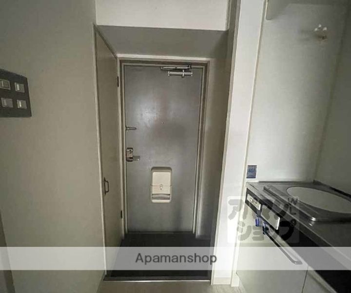 ウエストグランアベニュー六角405の玄関