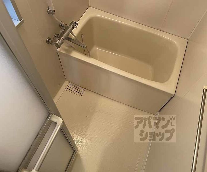 ステージ ツチヤ102の風呂