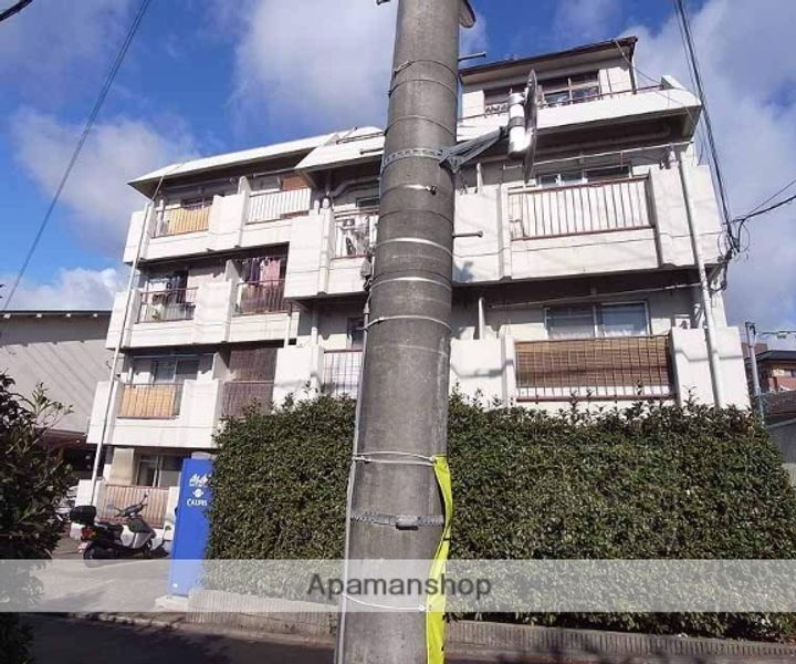 サンハイツ嵯峨野の外観