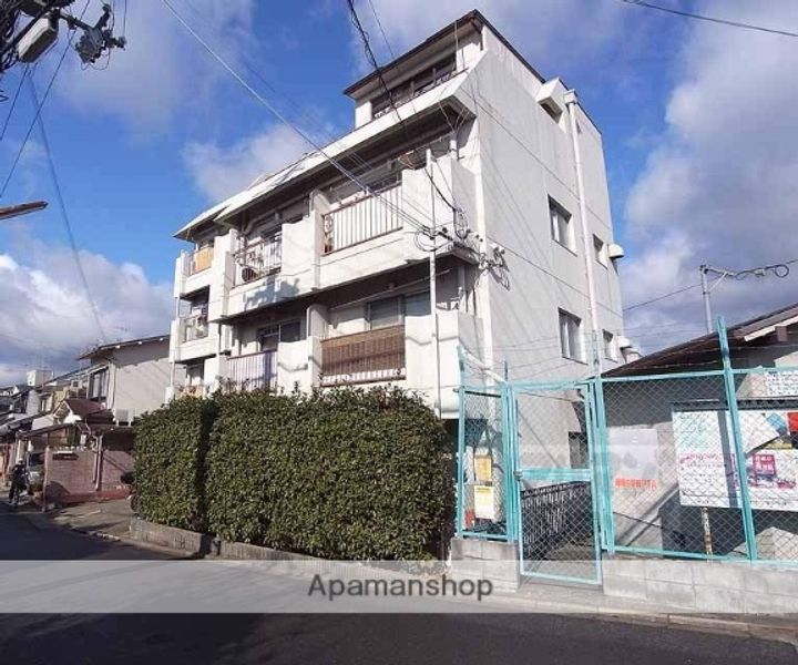 サンハイツ嵯峨野の外観