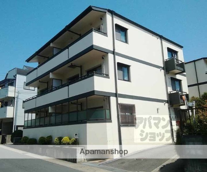 ソルレヴェンテ奥村202の外観