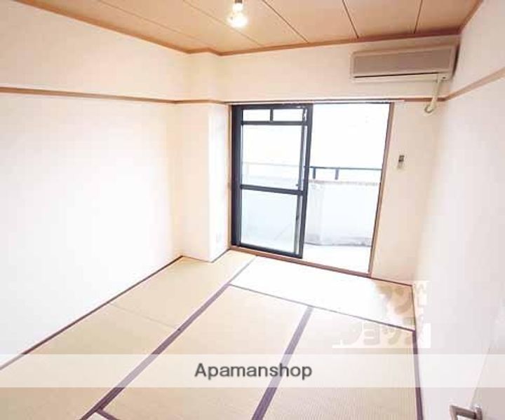 ノイシュロス御室南303の内装