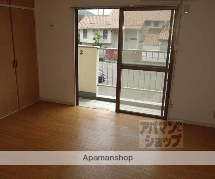 グリーンハイツ山崎201の居間