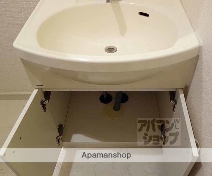 エーデルハイム千代川A-103の内装