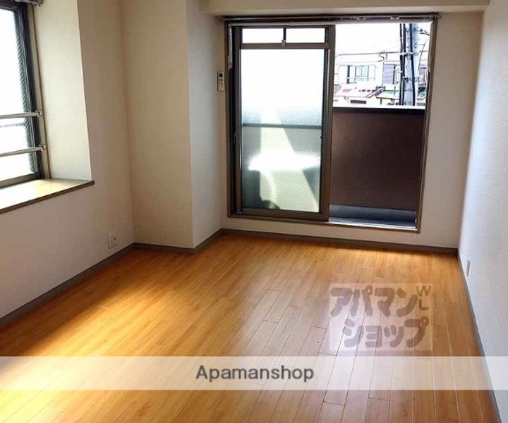 レイディアンス408の居間