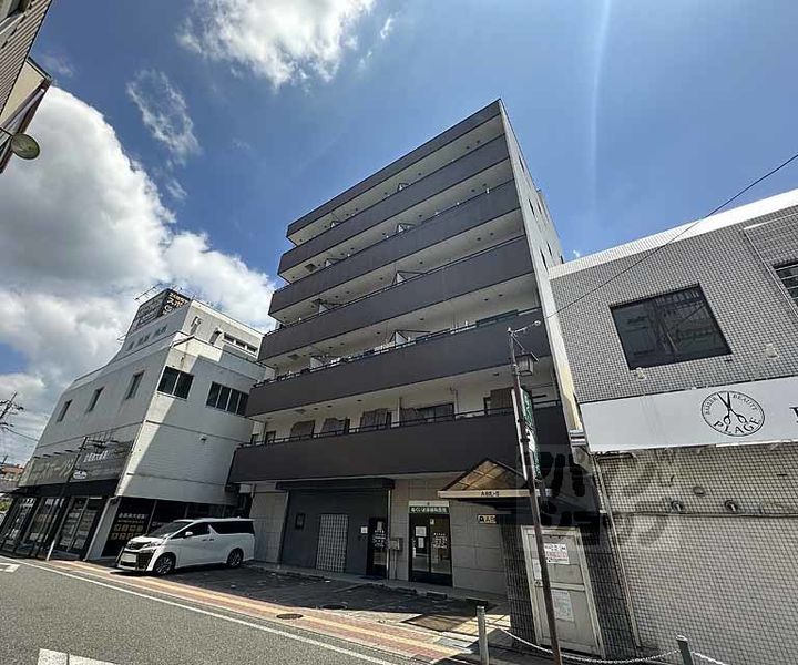 A BIL II403の外観