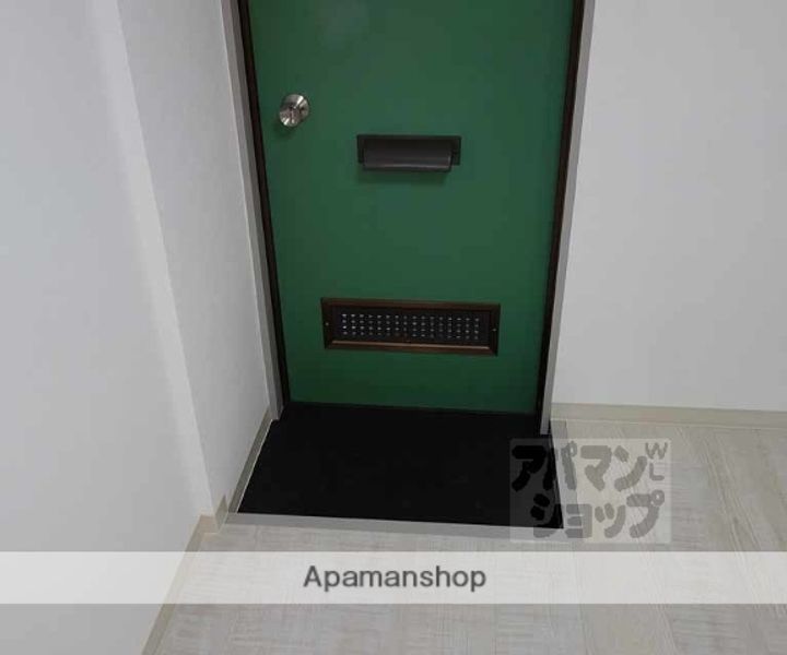 ハイツマツモト205の玄関