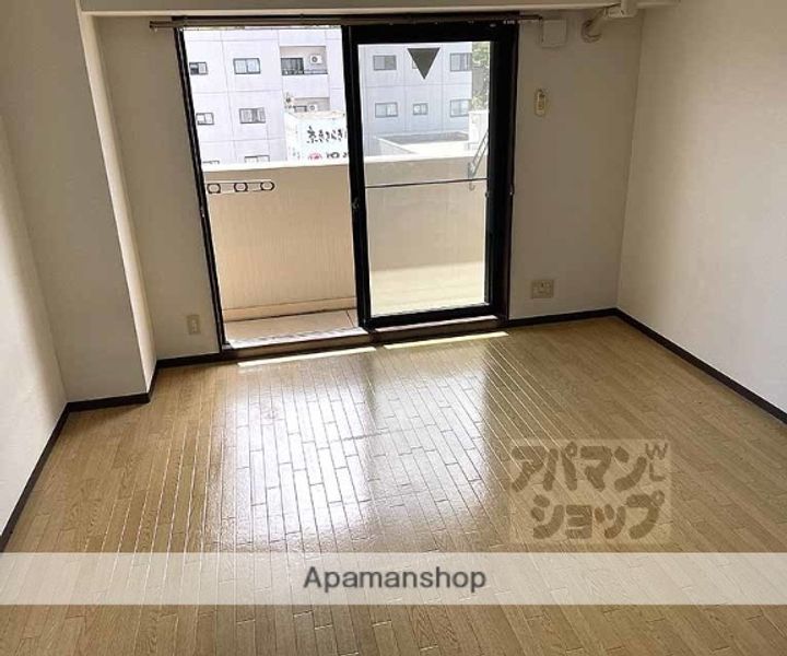 レジアスIII705の居間