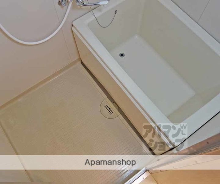 ラヴィアン河原町303の風呂