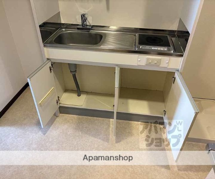 ネオパレス亀岡505の内装