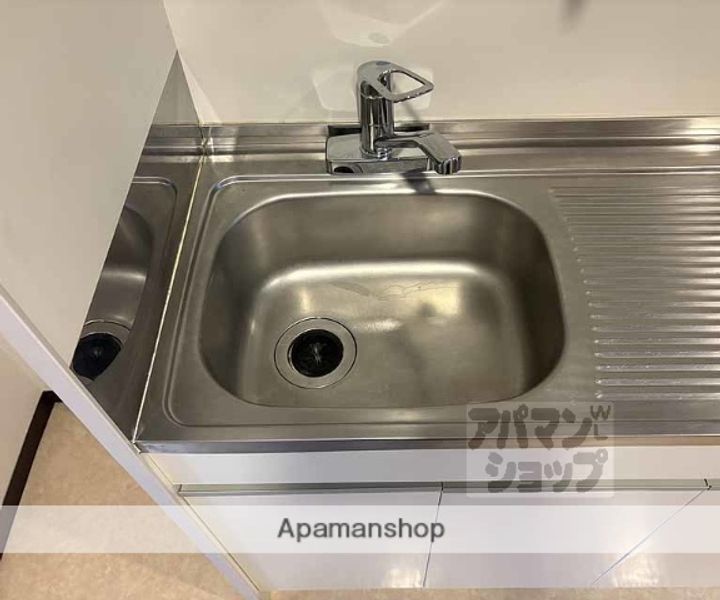 ネオパレス亀岡505の内装