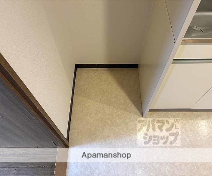 ネオパレス亀岡505の内装