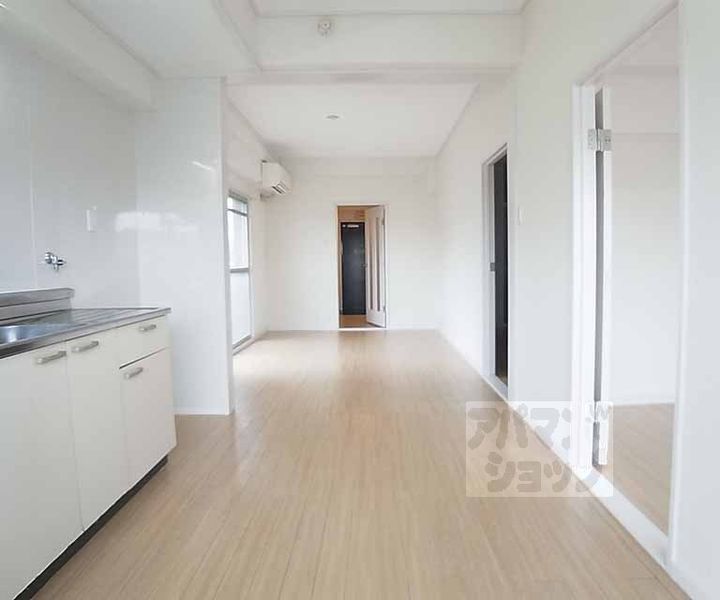 第21長栄コーポ小山403の居間