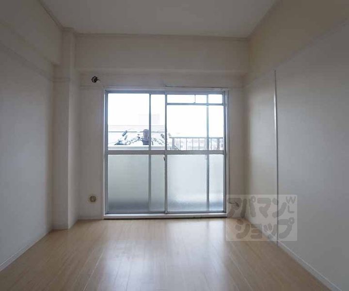 第21長栄コーポ小山403の居間