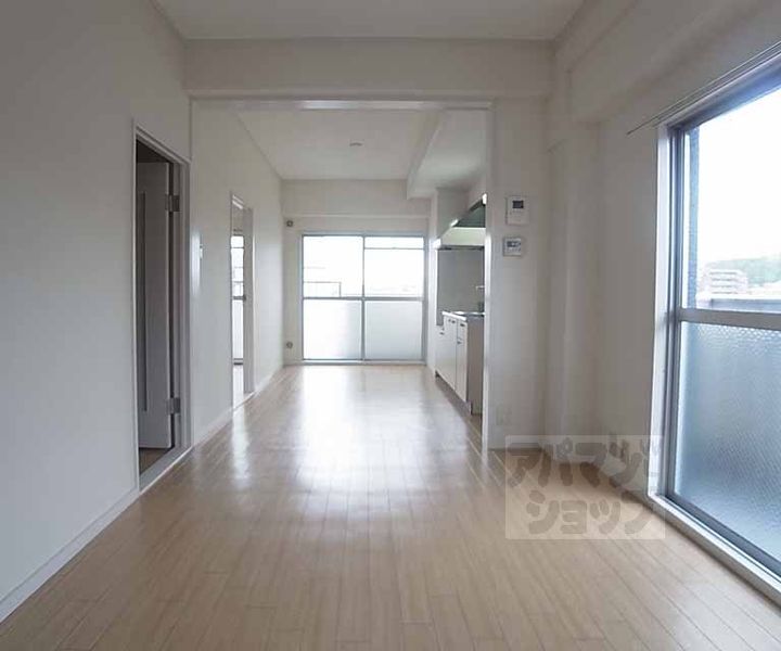 第21長栄コーポ小山403の居間