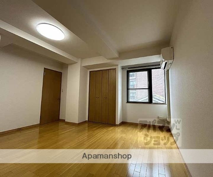 祇園ケントビル3Aの居間