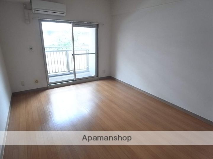 サンシティ烏丸高辻405の居間