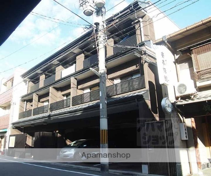 京都府京都市下京区玉本町の賃貸マンションの外観