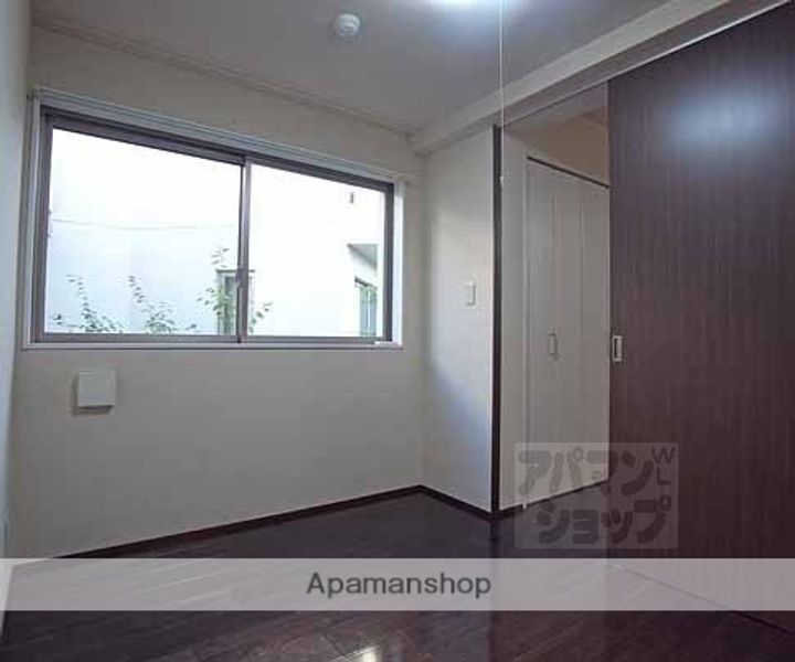 PARK HILLS OYAKE VILLA 3204-aの居間