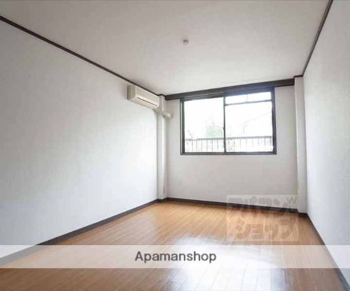 ジュンヒルマンション206の居間