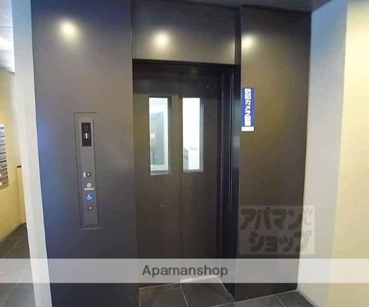 メゾン油小路803の外観