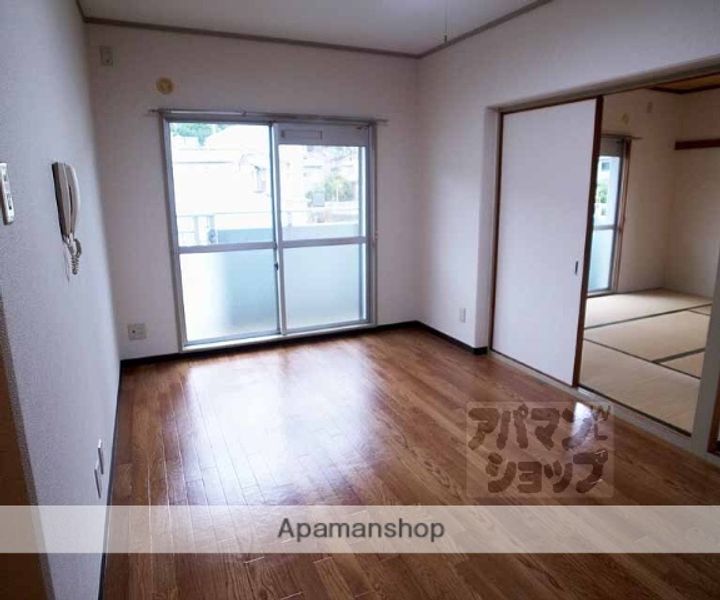 コーポ弘和の居間