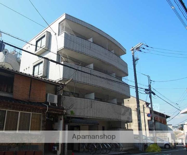 京都府京都市東山区上新シ町の賃貸マンションの外観