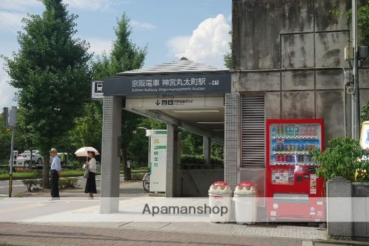 京都府京都市東山区上新シ町の賃貸マンションの周辺
