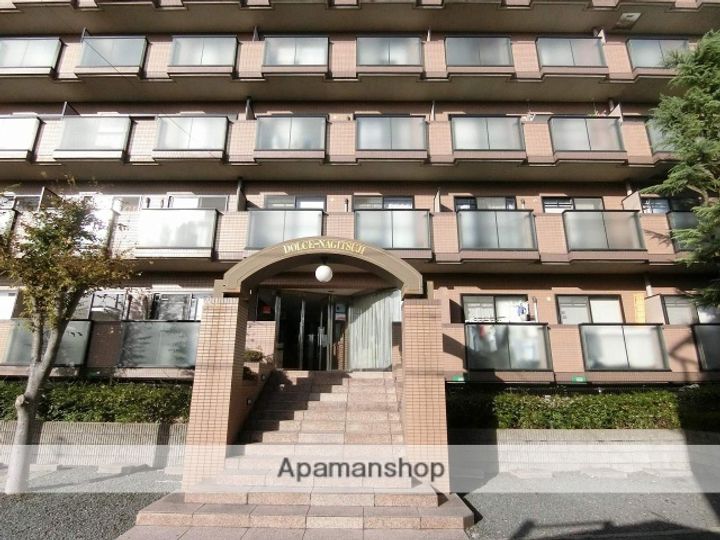 ドルチェ椥辻215の外観