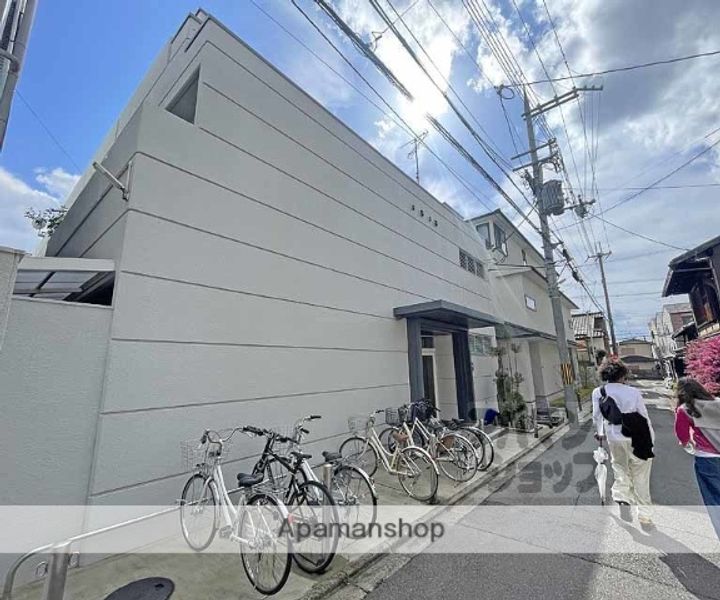 京都府京都市東山区石垣町東側の賃貸マンションの外観