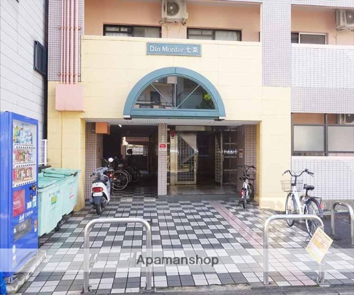 京都府京都市下京区西七条西石ケ坪町の賃貸マンションの外観