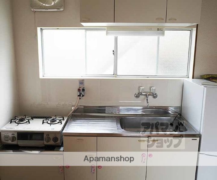 アーバンヒルズテルマエ301のキッチン