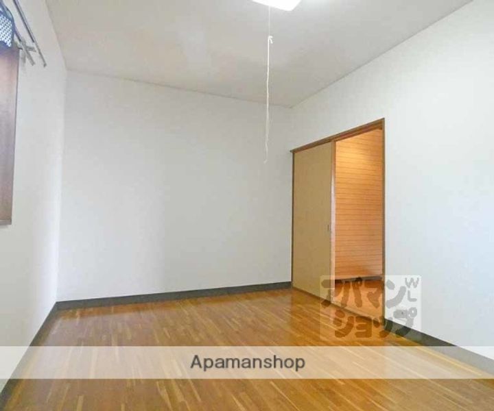 リブ東浦Bの居間