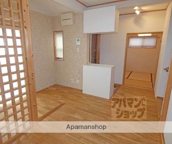 京都府京都市左京区下鴨東半木町(一戸建)の賃貸物件戸建ての居間