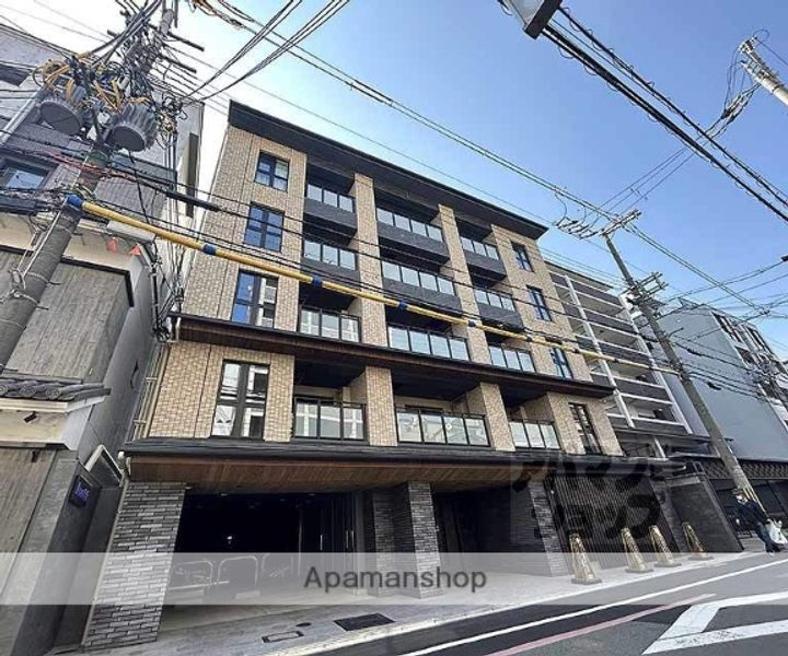 パラドール四条烏丸グレイス402の外観