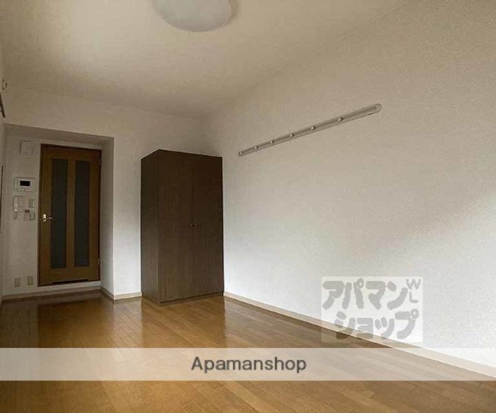 サンモールコート東洞院301の居間