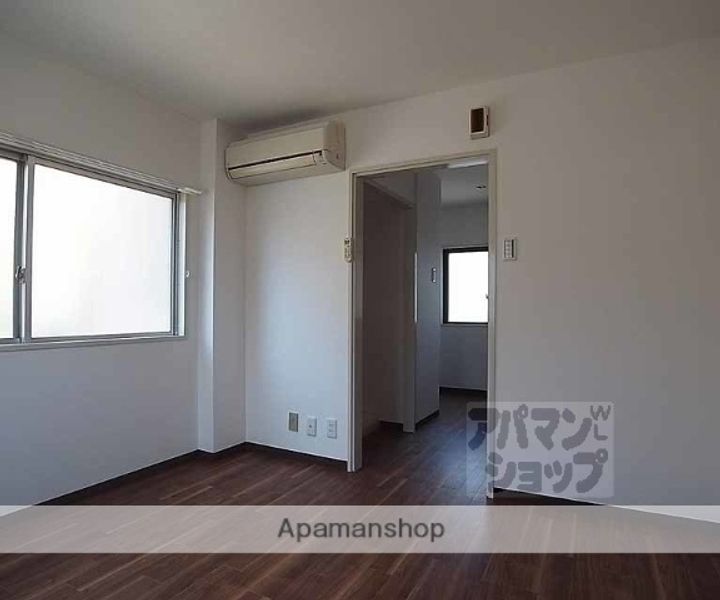 シャルマン松原通3Dの居間