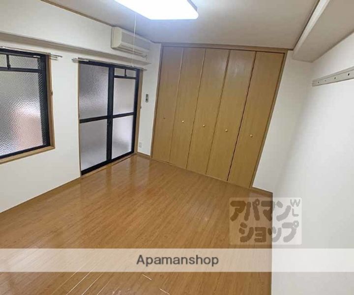 ΑPRIZEVI205の居間