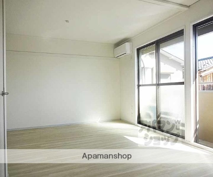 RーGRANTS京都安朱WEST(旧パレーシャル青木 A棟102の内装