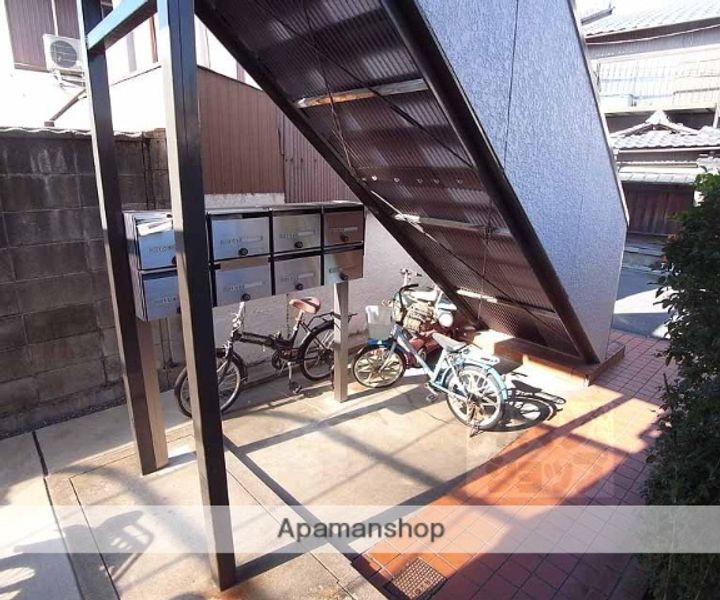 ホワイトハウス103の外観