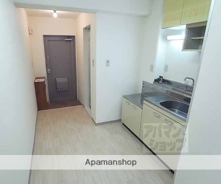 京都府京都市北区衣笠氷室町の賃貸マンションの内装