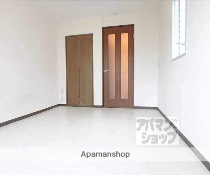 HAINES一条302の居間